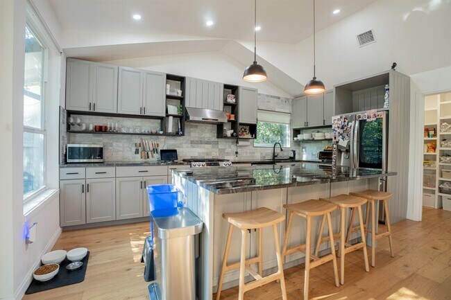 Building Photo - 12225 Wallingstone Ln
