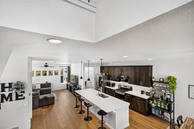 Building Photo - Wonderful Home