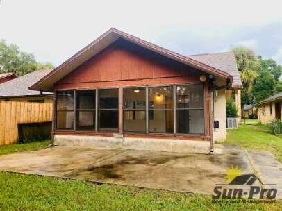 Building Photo - 1010 Stonybrook Cir