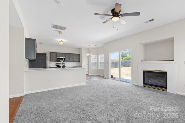 Building Photo - 16061 Stuarts Draft Ct