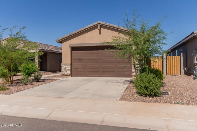 Building Photo - 3022 Hayden Rose Ave