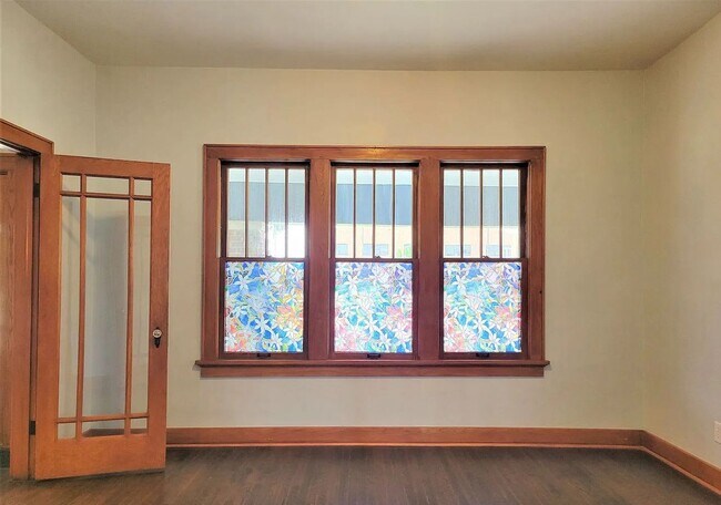 Building Photo - Stunning 4-Bed, 3-Bath Gem 1 Minute from Midtown!