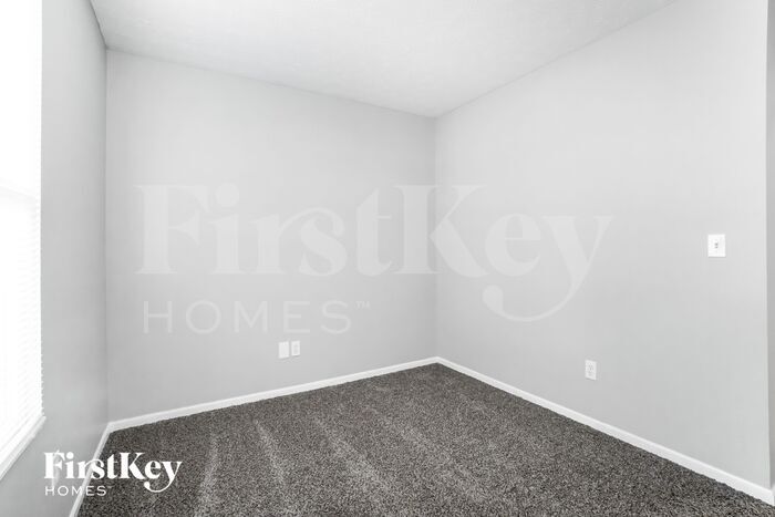 Building Photo - 1377 Geranium Dr