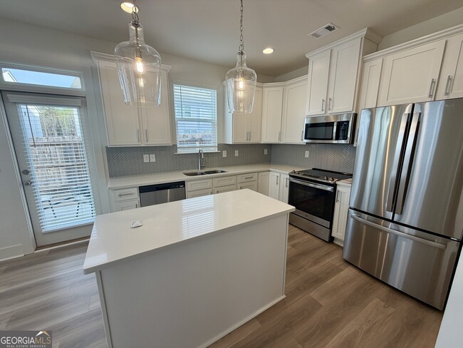 Building Photo - 1874 Aron Ln