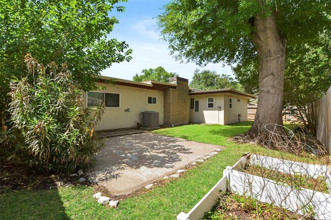 Building Photo - 13726 Wickersham Ln