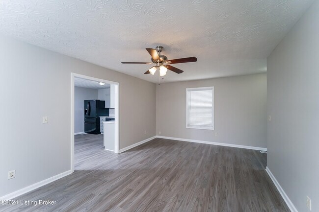 Building Photo - 6905 Wood Rd