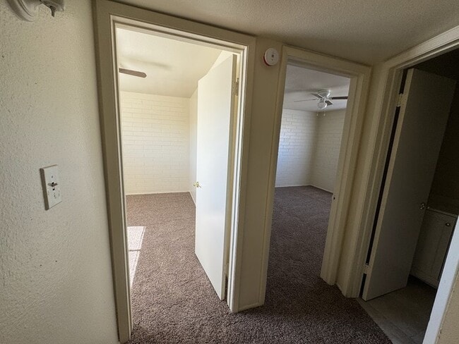 Building Photo - 7129 W Hazelwood St