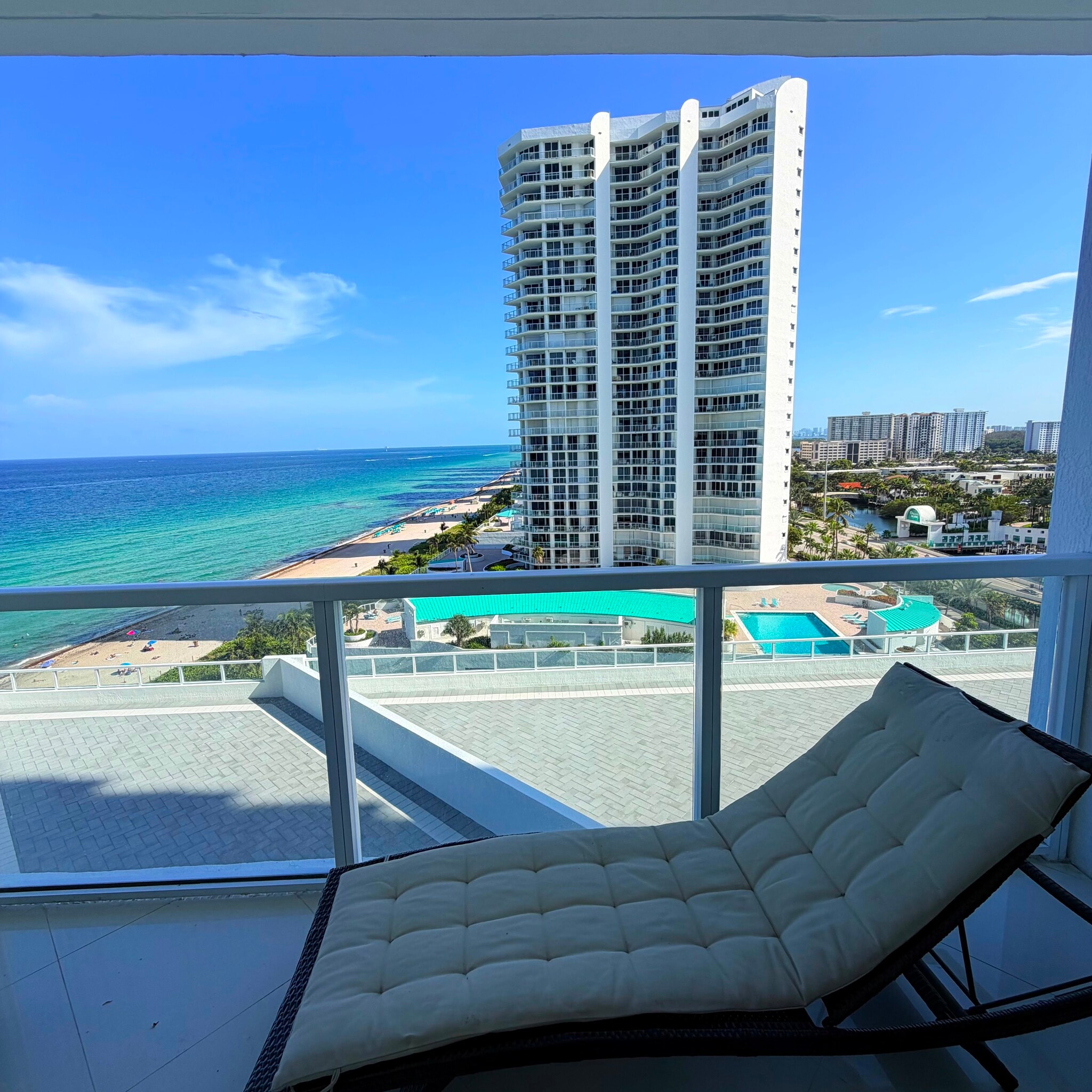 Building Photo - 16699 Collins Ave