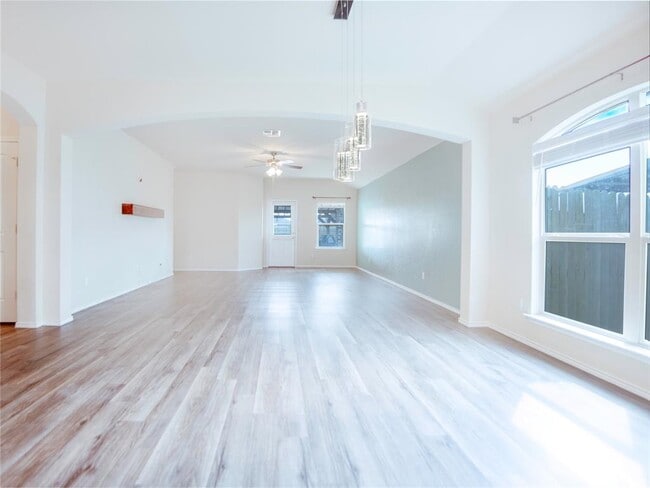 Building Photo - 106 Reagor Dr