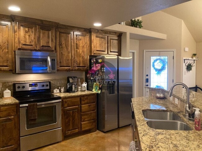 Building Photo - Beautiful Duplex in Tuscola!