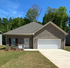 Building Photo - 1245 Brookhaven Dr
