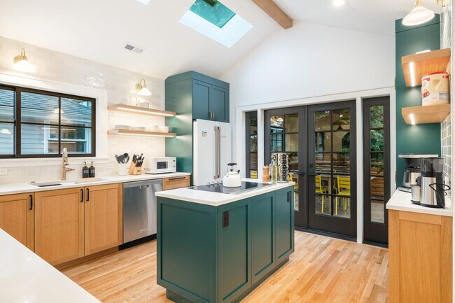 Building Photo - 2453 4th Ave W