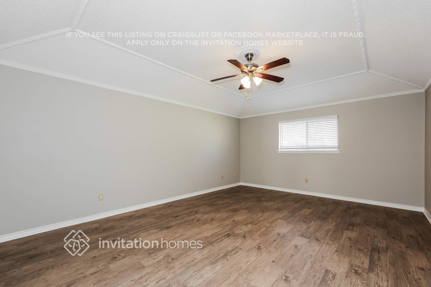 Building Photo - 945 Clear Springs Dr