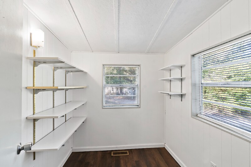 Building Photo - 40 Collins Village Cir