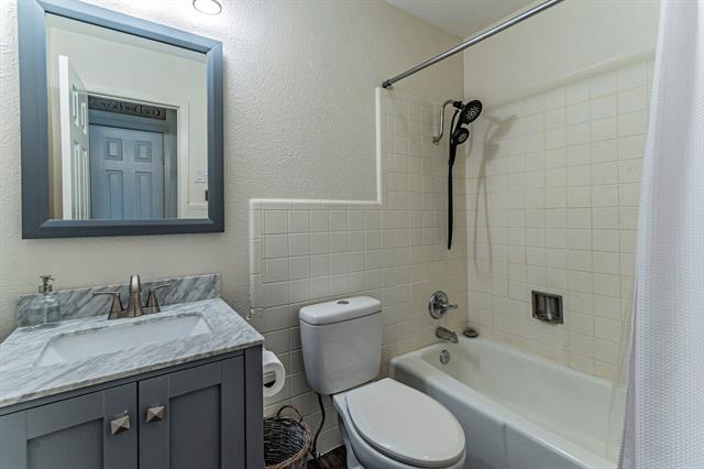 Building Photo - 708 N Stewart St