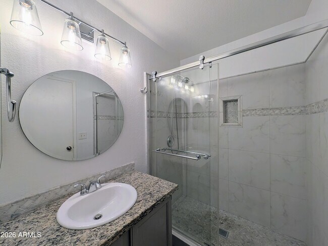 Building Photo - 4114 E Union Hills Dr