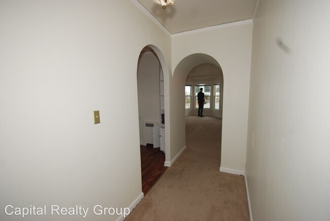 Building Photo - 1440 Floribunda Ave