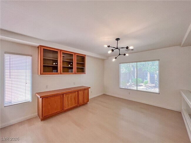 Building Photo - 10789 S Osage Winter St