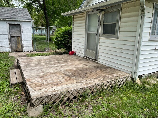 Building Photo - 795 - 2 bed 1 bath - Single Family Home