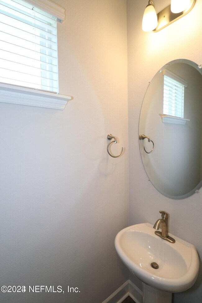 Building Photo - 11480 Gully Ct