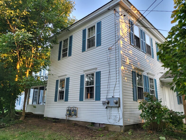 608 South Pleasant north west corner - 608 S Pleasant St