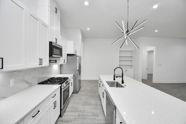 Building Photo - 519 Lovers Ln