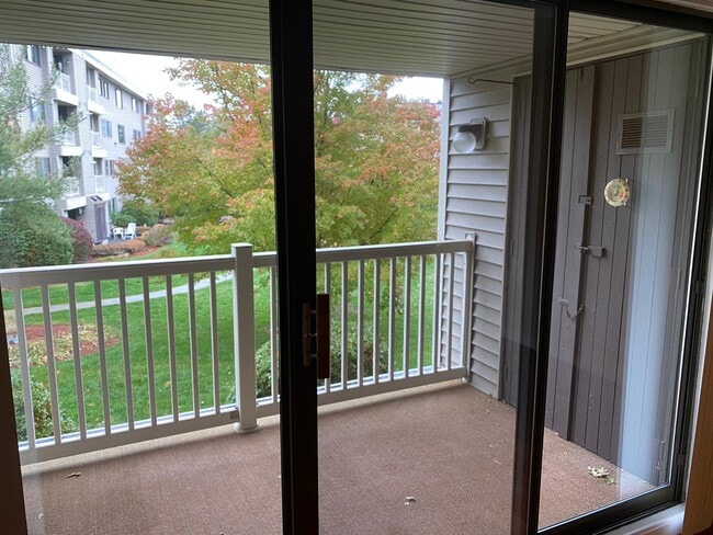 Building Photo - 255 North Rd