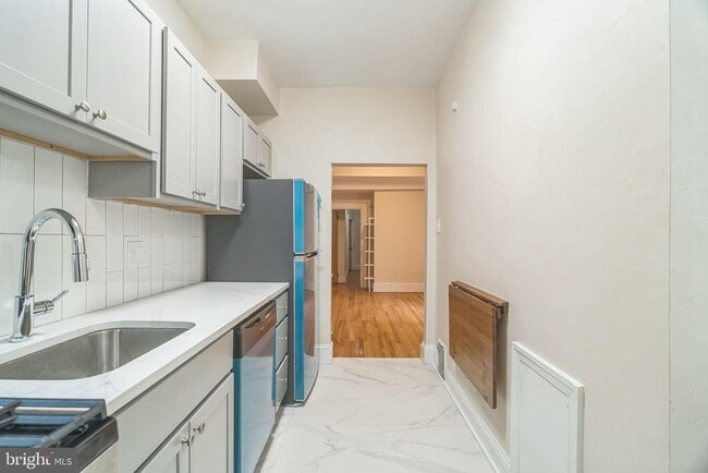Building Photo - 257 S 21st St