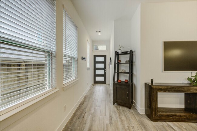 Building Photo - 27279 Lombard Wood Dr