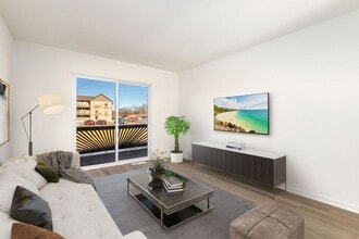 Building Photo - Spacious Duplex in Johnson County