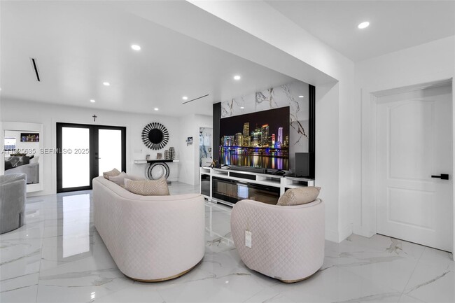 Building Photo - 864 W 69th Pl