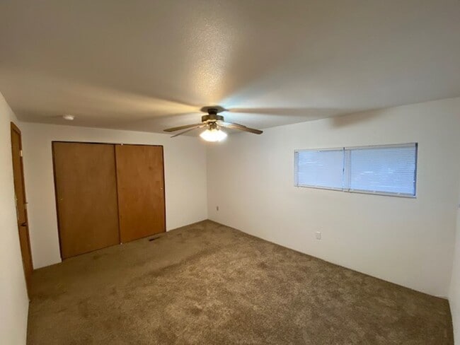 Building Photo - HOME ON HUDLOW (P#335)