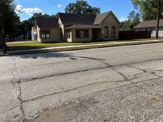 Primary Photo - 312 S Mechanic St