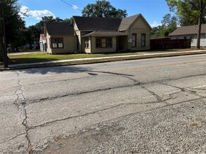 Building Photo - 312 S Mechanic St