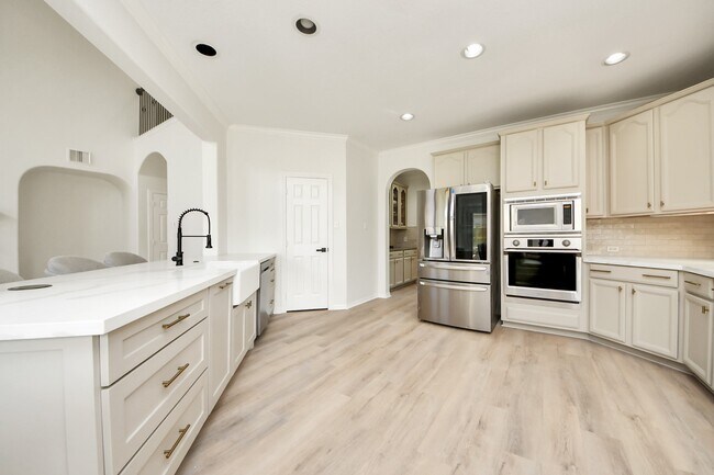 Building Photo - 527 Little River Ct