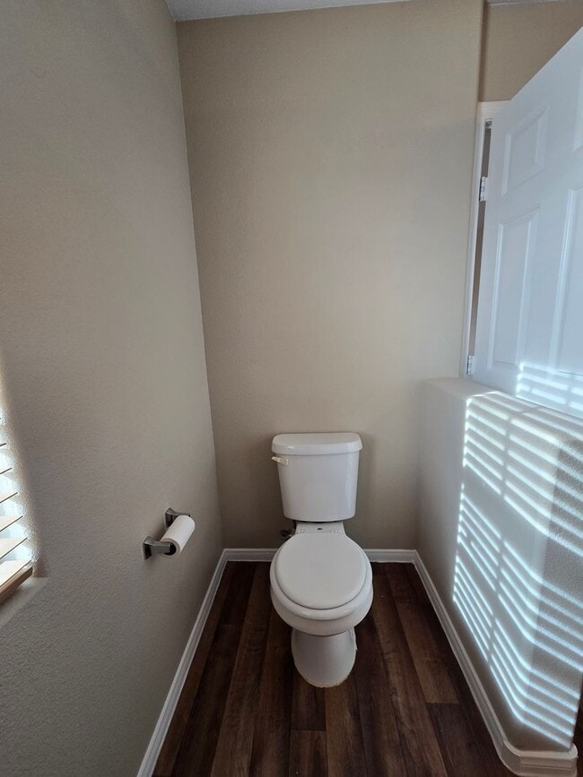 Building Photo - A Stunning 3 Bedroom Home in Henderson