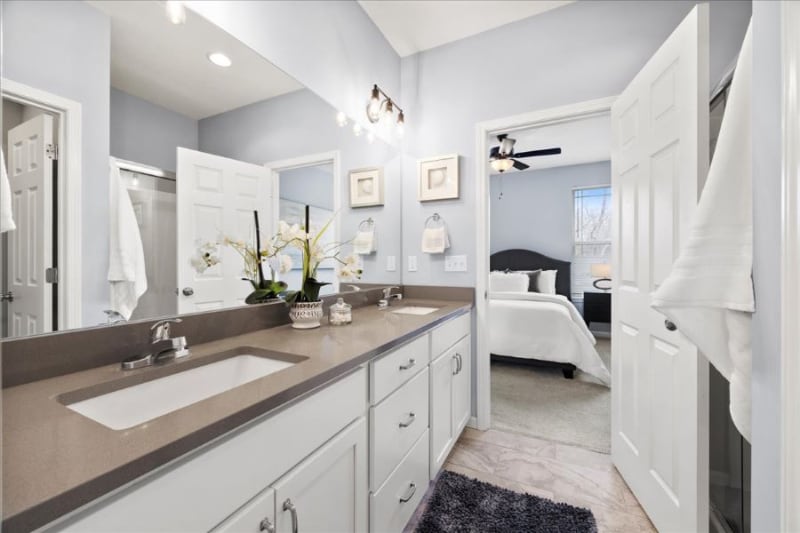 Building Photo - 731 N 74 St