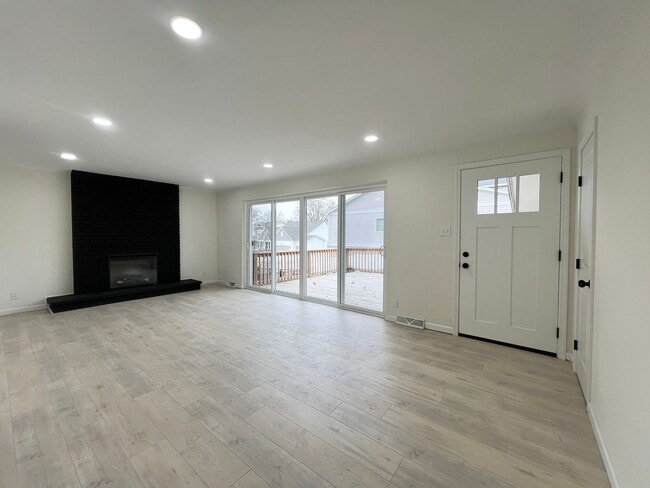 Building Photo - 1120 Gilbert Ave