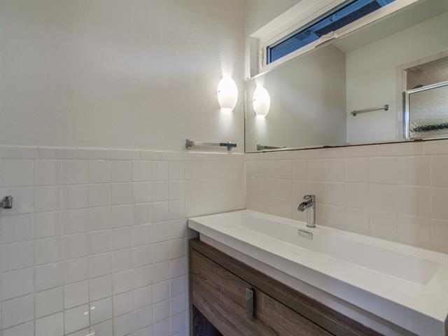 Building Photo - 6327 Town Hill Ln