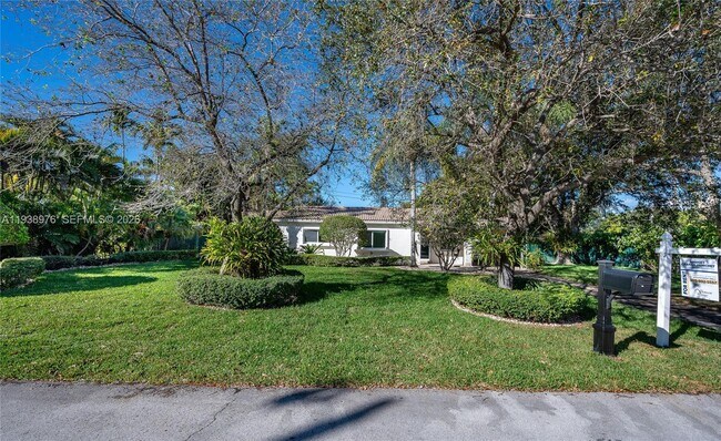 Building Photo - 5626 SW 69th Ave