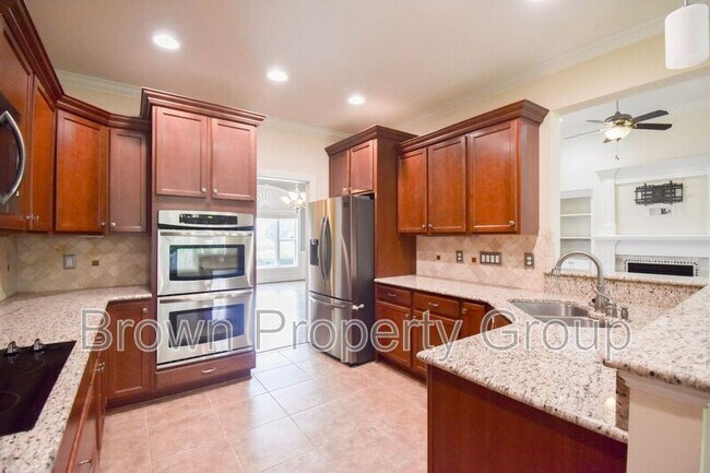 Building Photo - 4025 Fallberry Dr