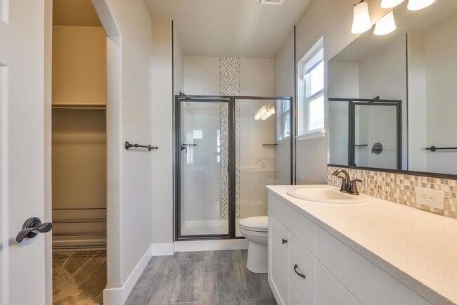 Building Photo - Beautiful 3 Bedroom, 2 Bath Ranch in Berthoud!