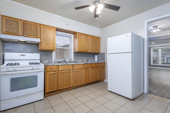 Building Photo - 3970 11th St