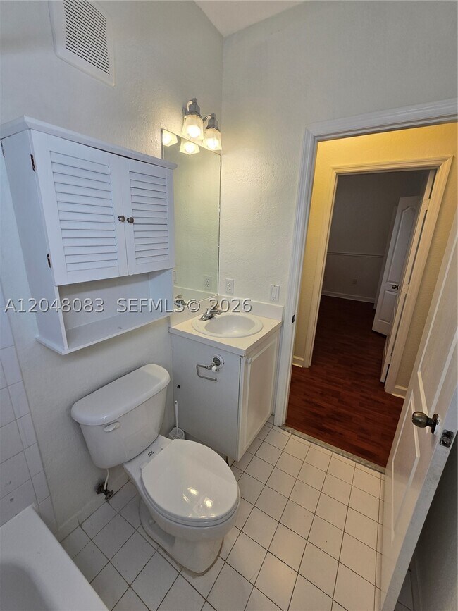 Building Photo - 14758 SW 9th Ln