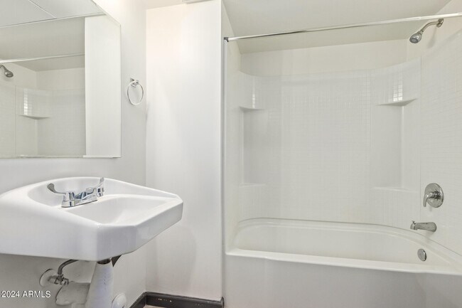 Building Photo - 129 N 11th Ave