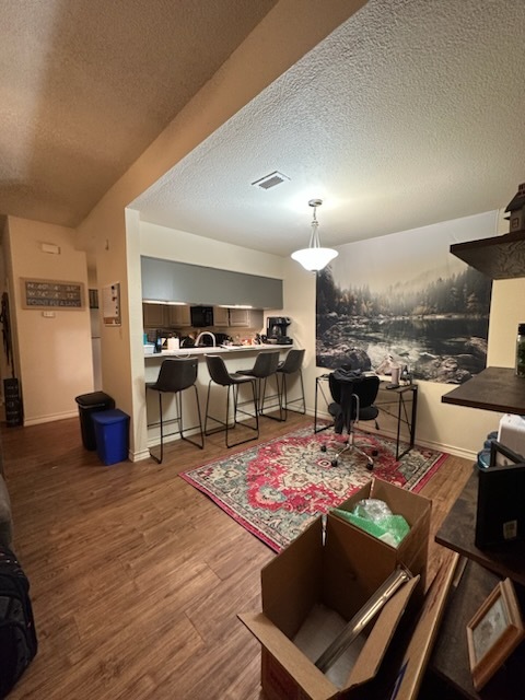 Dining area with funtiure. - 1910 Robbins Pl