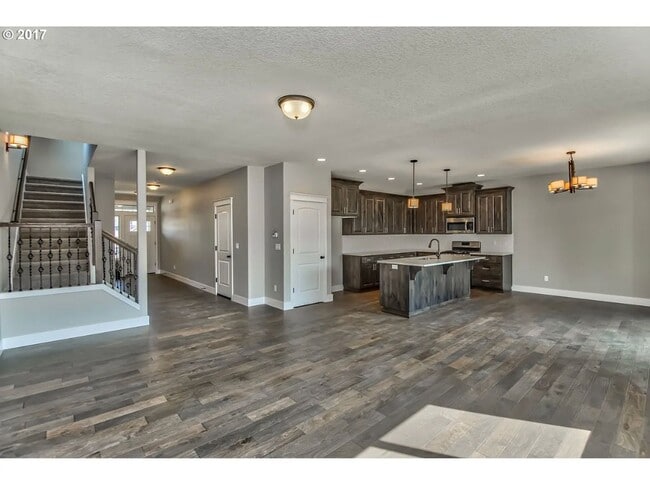 Building Photo - Available Now!  Newer Home in Desirable Neighborhood.