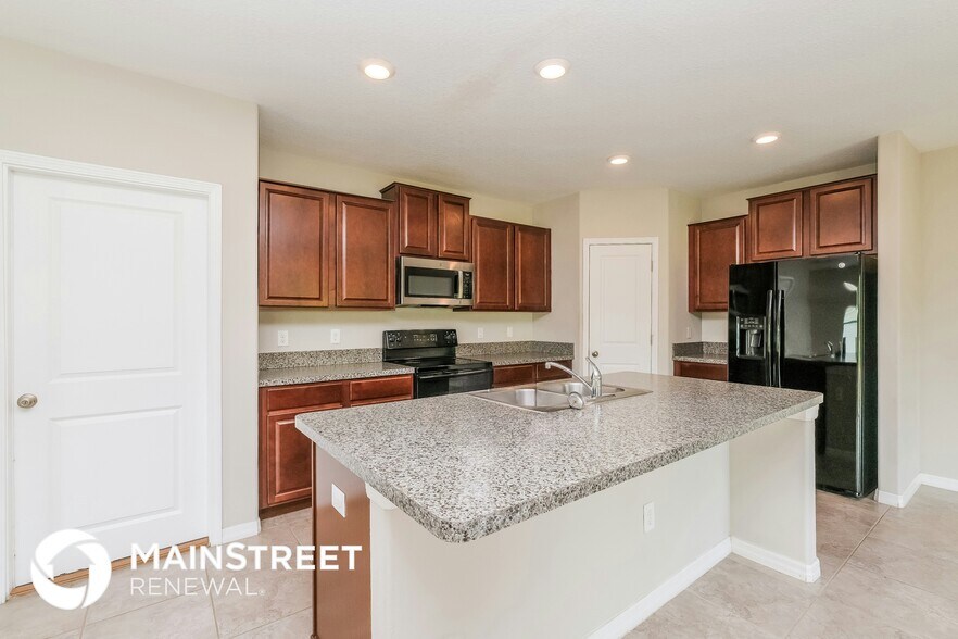 Building Photo - 36125 Stable Wilk Ave