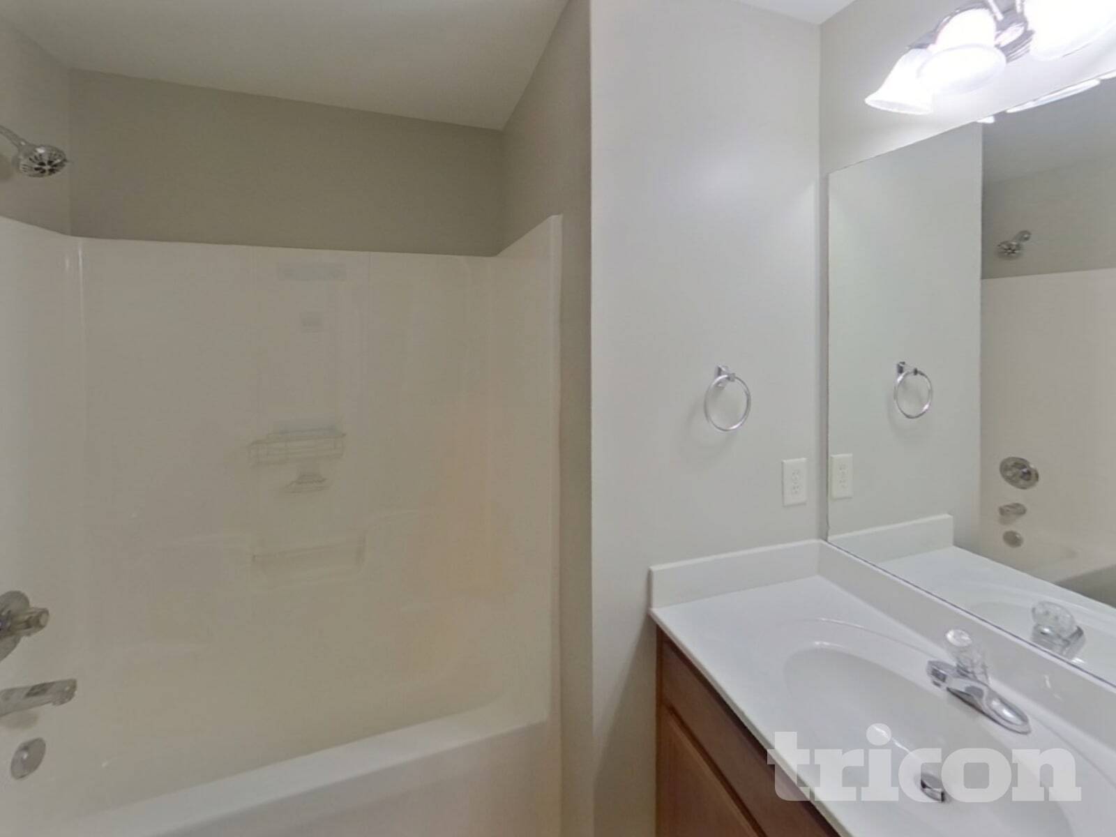 Building Photo - 2215 Oakland Downs Way