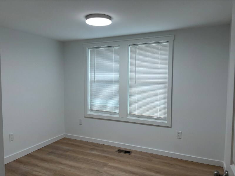 Building Photo - 27 Trull St